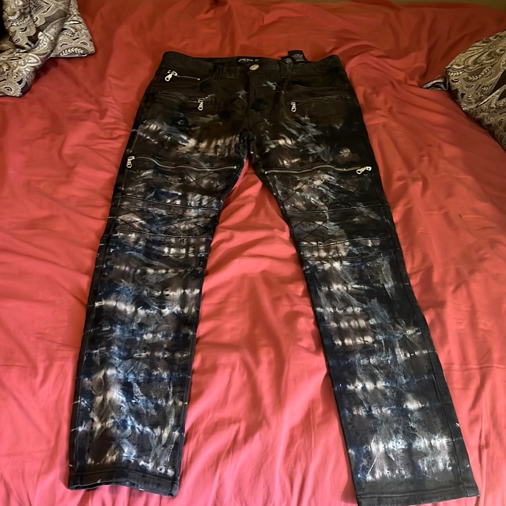 I have a custom black, blue , and grey LAGUNA BEACH. Jeans Size 36